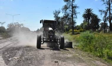 VILLA ÁNGELA: INTERVENCIÓN MUNICIPAL EN LA LIMPIEZA, PERFILADO Y MANTENIMIENTO DE LA CIUDAD
