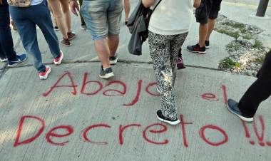 LA RIOJA INSISTE EN LA CORTE SUPREMA PARA QUE DEFINA SI EL DNU ES INCONSTITUCIONAL