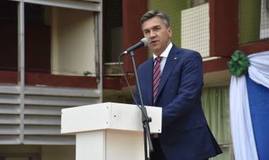 LAS BREÑAS: ZDERO INAUGURÓ LAS CLASES PARA EL NIVEL SECUNDARIO DESDE LA EES N°5 