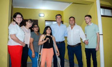 CHOROTIS: EL GOBERNADOR ENTREGÓ UNA VIVIENDA ADAPTADA