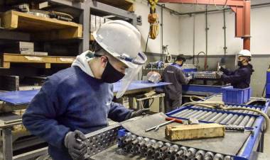 LA ACTIVIDAD DE LAS PYMES INDUSTRIALES CAYÓ 11,9% EN MARZO