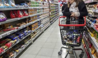 LA VENTA DE ALIMENTOS Y BEBIDAS CAYÓ UN 23 POR CIENTO