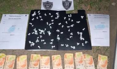 CAMINABA CON MÁS DE 90 BOCHITAS DE COCAÍNA Y FUE DETENIDA