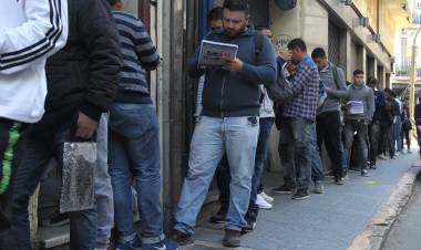 SE CERRARON MÁS DE 330.000 CUENTAS SUELDO DESDE DICIEMBRE POR LA CAÍDA DEL EMPLEO