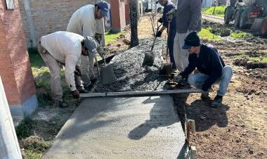 EL IPDUV HABILITÓ EL ALUMBRADO PÚBLICO Y AVANZA EN LAS VEREDAS DE LA CHACRA 137