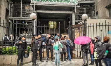 LA ROSADA APLICÓ LO QUE DENOMINÓ COMO "BARRIDA Y LIMPIEZA" DE EMPLEADOS DEL ESTADO