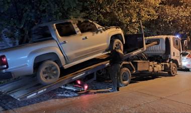 SRCUESTRARON UNA CAMIONETA PERTENECIENTE AL IPDUV