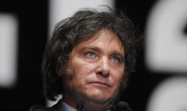 MILEI SIGUE EN BAJA: MÁS DE LA MITAD DE LA POBLACIÓN DESAPRUEBA AL GOBIERNO