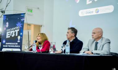 EL GOBERNADOR ZDERO DESTACÓ LOS EMPRENDIMIENTOS PRESENTADOS EN EL PRIMER ENCUENTRO BASES TECNOLÓGICAS DEL ICCTI