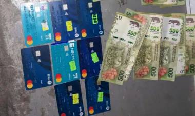 VILLA BERTHET: REALIZABA COMPRAS CON VARIAS TARJETAS Y QUEDÓ DETENIDO