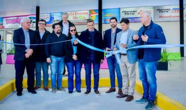 QUITILIPI: EL GOBERNADOR ZDERO INAUGURÓ LA TERMINAL DE ÓMNIBUS Y EL MUNICIPIO LOCAL YA LA PONE EN FUNCIONAMIENTO