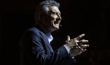 MACRI CELEBRÓ EL DECRETO DE LAS SAD: "NO TIENE SENTIDO RESISTIRSE"