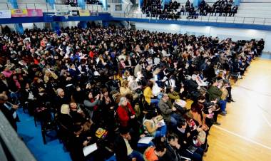 ”RED APRENDE”: MÁS DE 60 MIL DOCENTES CHAQUEÑOS ACCEDIERON A LAS PROPUESTAS DE CAPACITACIÓN DEL GOBIERNO