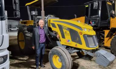 EL INTENDENTE ADALBERTO PAPP DESTACA EL ÉXITO DE LA 2° EXPO POTENCIAR EN VILLA ÁNGELA