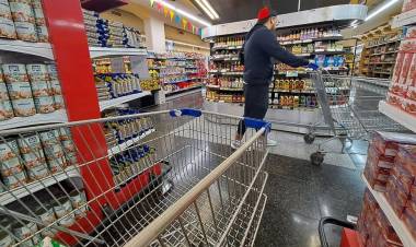 EL CONSUMO SIGUE BAJANDO EN UN TOBOGÁN ENJABONADO