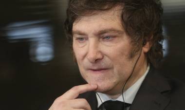 MÁXIMA TENSIÓN ENTRE LA CASA ROSADA Y MAURICIO MACRI: "QUIERE CAJAS Y CARGOS"