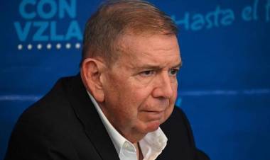 GONZÁLEZ URRUTIA LLEGÓ A ESPAÑA COMO ASILADO Y ASEGURÓ QUE CONTINUARÁ CON "LA LUCHA"