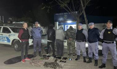 INTENTO DE FUGA EN CONTROL VEHICULAR TERMINA CON TRES DEMORADOS EN LAGUNA BLANCA