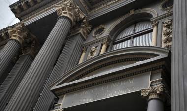 EL BANCO CENTRAL PISA LOS DÓLARES FINANCIEROS CON RESERVAS