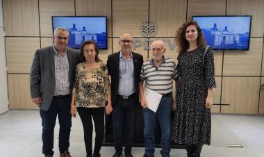 MÁS DE 40 FAMILIAS CELEBRAN LA CANCELACIÓN DE DEUDAS DEL IPDUV