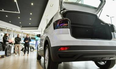 RECUPERACIÓN EN VENTAS DE AUTOS Y MOTOS