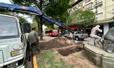 SECHEEP REEMPLAZA LÍNEA SUBTERRÁNEA PARA MEJORAR EL SERVICIO EN EL CENTRO DE RESISTENCIA