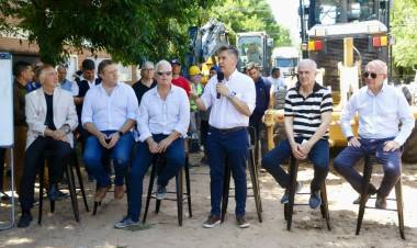 RESISTENCIA: EL GOBERNADOR ZDERO ANUNCIÓ LA PAVIMENTACIÓN DE CALLES, EN VILLA SAN MARTÍN