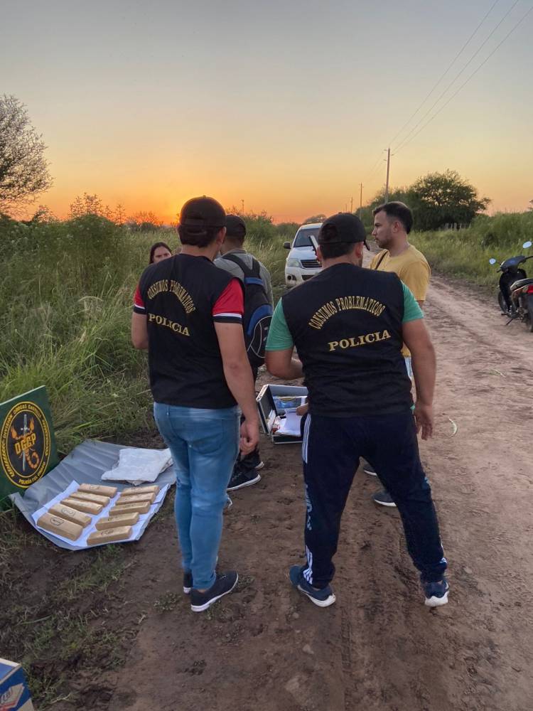 ABANDONARON MÁS DE 6 KILOS DE MARIHUANA 