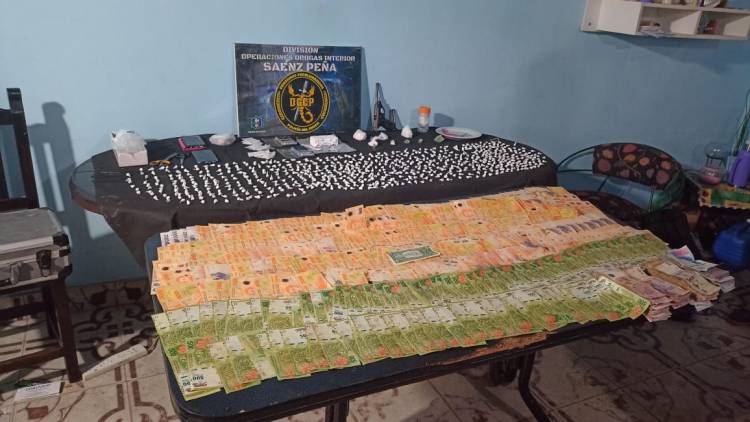 MÁS DE MEDIO KILO DE COCAÍNA Y CASI 500 MIL PESOS EN EFECTIVOS SECUESTRADOS