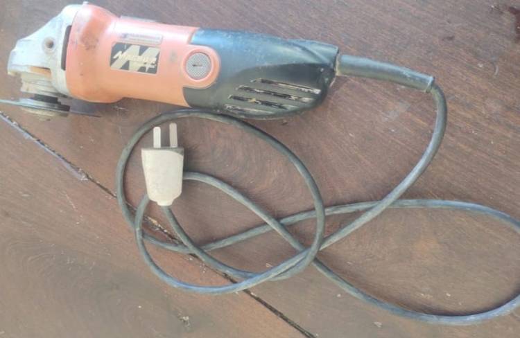 VILLA ÁNGELA: SE ROBÓ UNA AMOLADORA FUE DETENIDO POR LA POLICÍA