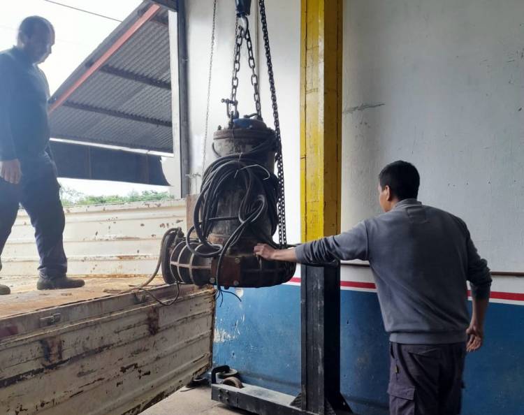 VILLA ÁNGELA: SAMEEP REEMPLAZÓ LA BOMBA EN EL POZO CENTRAL DE LA CLOACA 