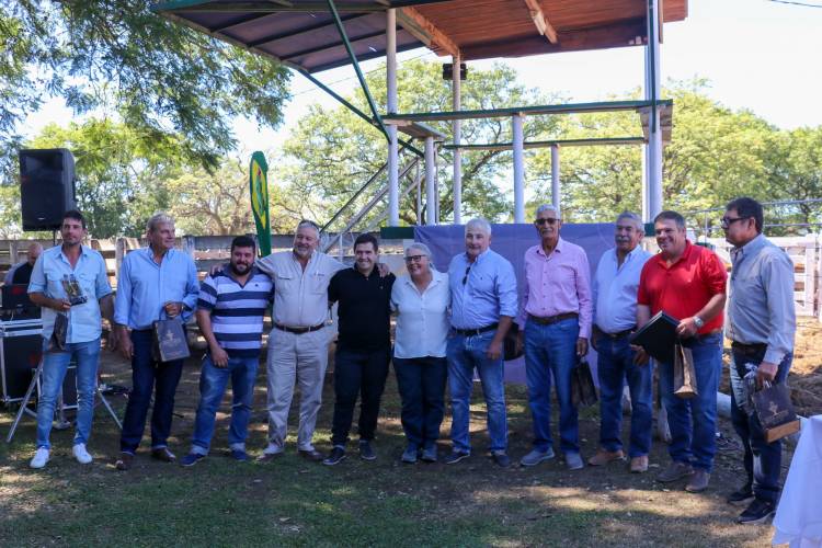 EL MINISTRO HALAVACS ACOMPAÑÓ EL REMATE GANADERO EN GENERAL SAN MARTÍN
