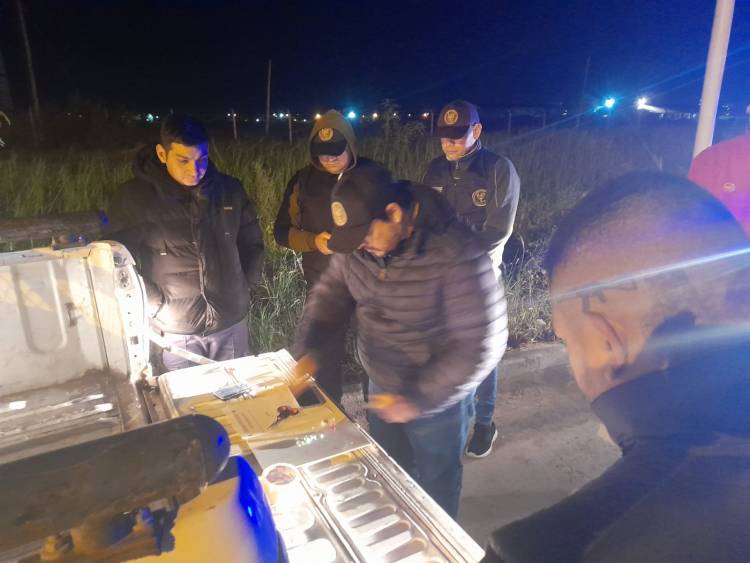 CAMINO A SU CASA LO DETUVO LA POLICIA POR TENER 15 BOCHITAS DE COCAINA 