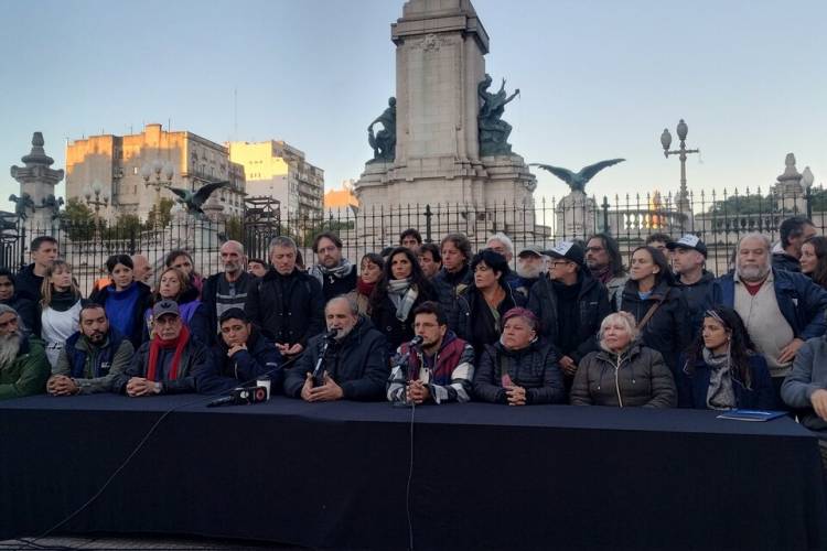 TRAS LOS ALLANAMIENTOS, LAS ORGANIZACIONES SOCIALES DENUNCIARON LOS OPERATIVOS