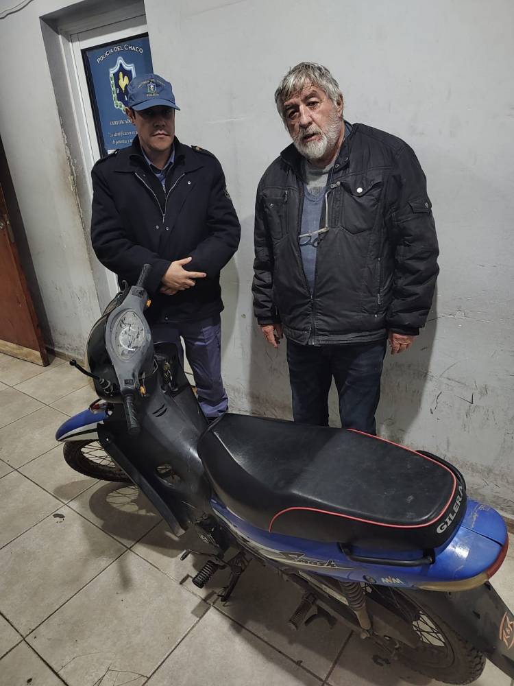 VILLA ÁNGELA: EL RÁPIDO ACCIONAR DE LA POLICÍA RECUPERO UNA MOTO   