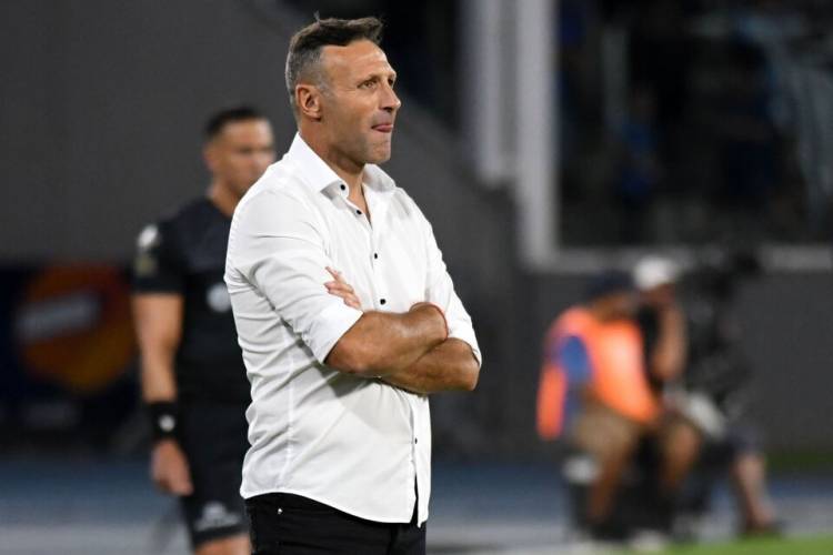 RIBONETTO, DT DE TALLERES, INTENTÓ TIRARLE LA PRESIÓN A RIVER