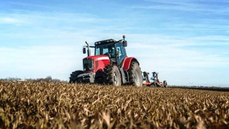 LA INDUSTRIA RECLAMA "ESTABILIDAD FINANCIERA Y UN HORIZONTE CLARO"
