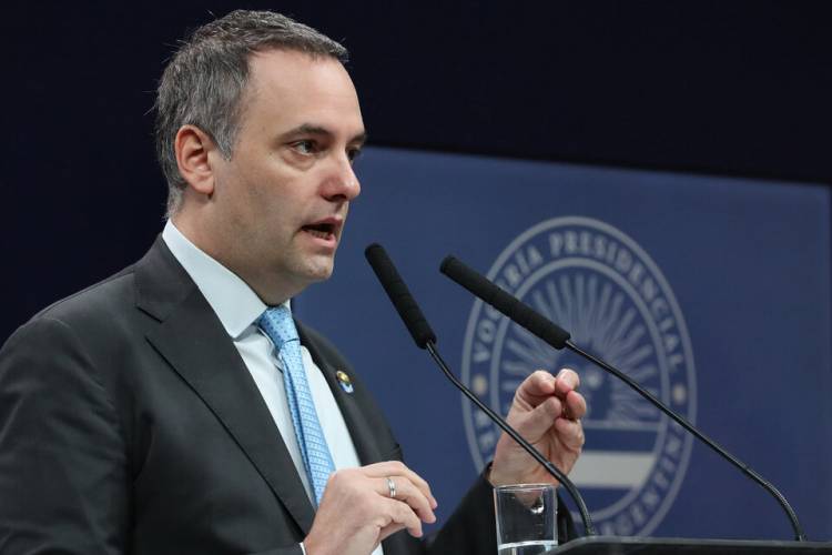 PARA LA CASA ROSADA LA CGT ES MALA, MALA Y MALA