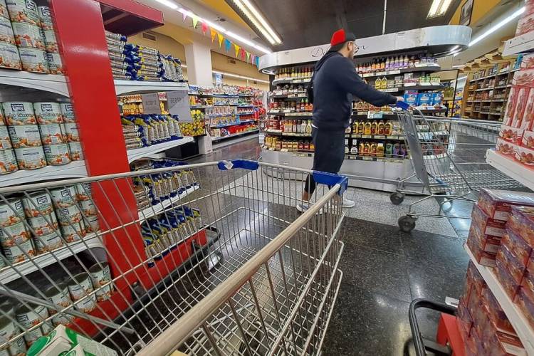 EL CONSUMO SIGUE BAJANDO EN UN TOBOGÁN ENJABONADO