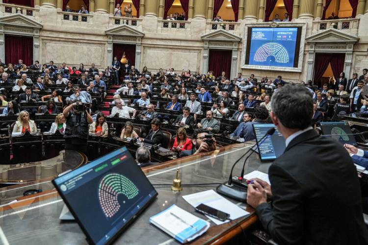 MILEI VETÓ LA MOVILIDAD JUBILATORIA Y LA PELOTA VUELVE AL CONGRESO
