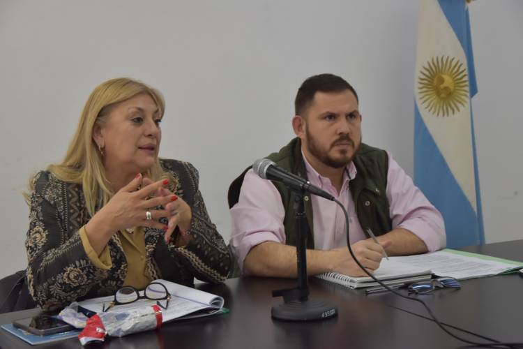 ANALIZAN PROYECTO DE LEY EN LA COMISIÓN TURISMO Y DEPORTES 