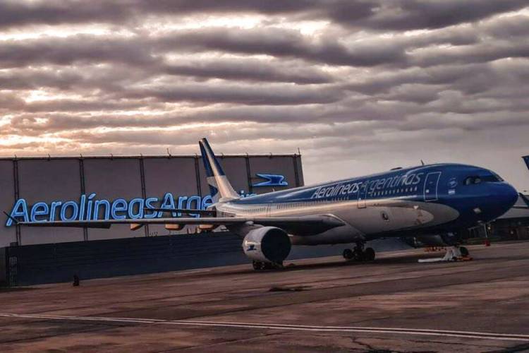 YA NI SIQUIERA LO MAQUILLAN: EL PRO TAMBIÉN QUIERE PRIVATIZAR AEROLÍNEAS ARGENTINAS
