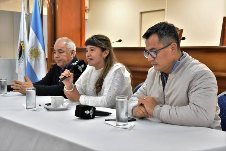 LA LEGISLATURA BRINDÓ UN RECONOCIMIENTO A ALIGIO JUÁREZ Y EFREN FARÍAS (POST MORTEM) POR LA LABOR POLÍTICA EN EL PARTIDO SOCIALISTA