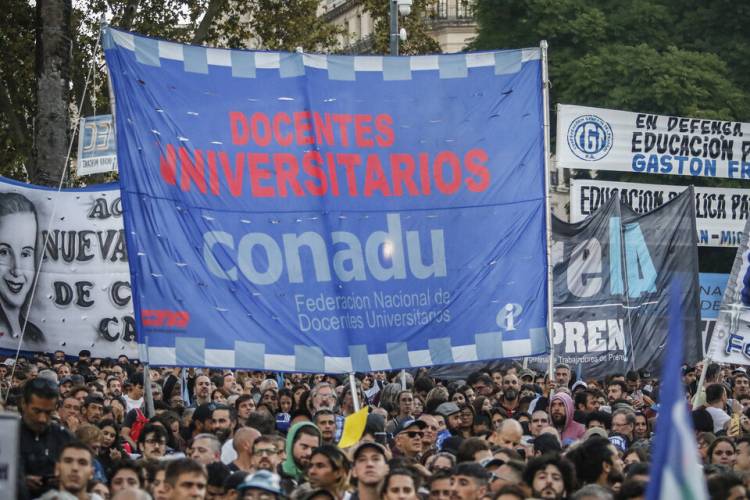 "PREJUICIO Y DESCONOCIMIENTO": EL GOBIERNO ACUSÓ A LAS UNIVERSIDADES DE INVENTAR ALUMNOS Y LOS DECANOS LE RESPONDIERON