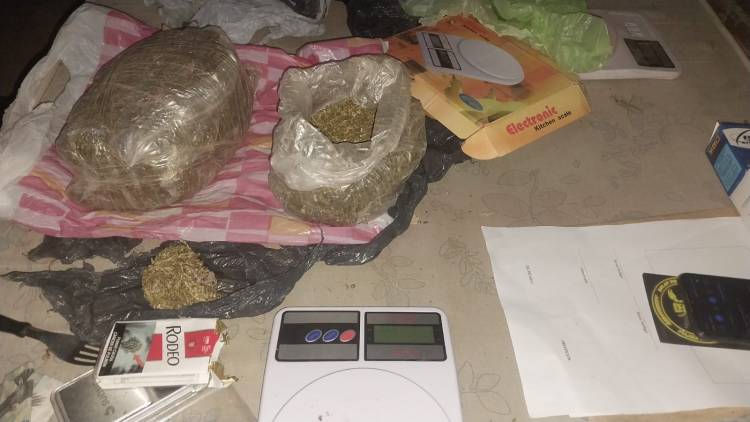 INCAUTAN MÁS DE UN KILO DE MARIHUANA TRAS UNA PERSECUCIÓN