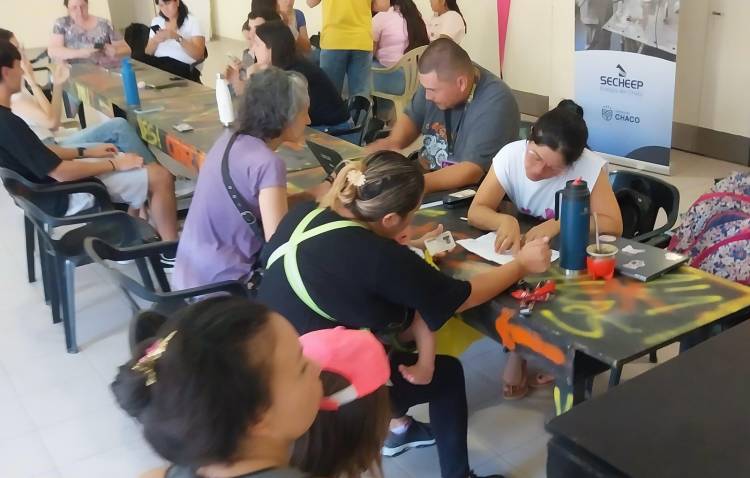 EN EL DOMO DEL CENTENARIO Y EN LA ISLA DEL CERRITO, CONTINÚAN LOS OPERATIVOS DE INSCRIPCIÓN AL SUBSIDIO ELÉCTRICO NACIONAL