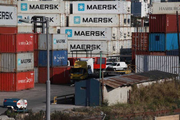 LEVE SALDO A FAVOR EN COMERCIO EXTERIOR