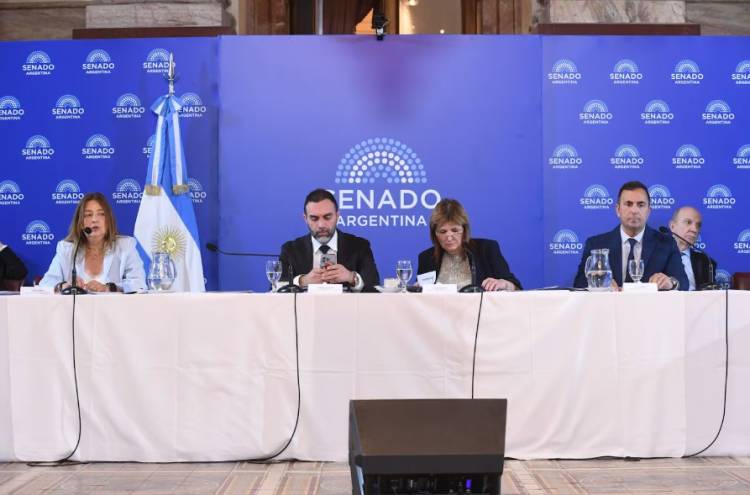 EL GOBIERNO AHORA QUIERE NEGOCIAR CON LA CGT CAMBIOS EN LA REFORMA LABORAL