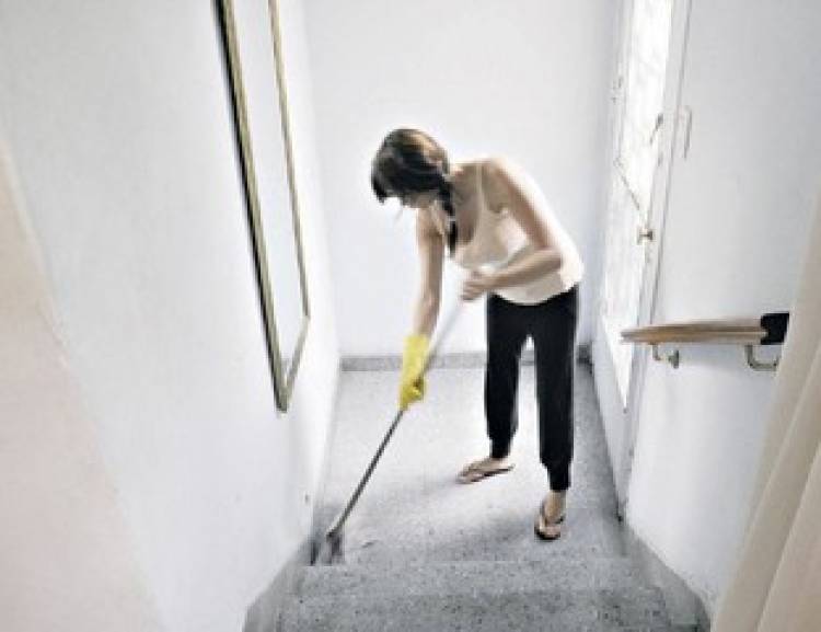 SE OFICIALIZÓ EL AUMENTO A LAS EMPLEADAS DOMÉSTICAS: CÓMO QUEDARON LOS SALARIOS